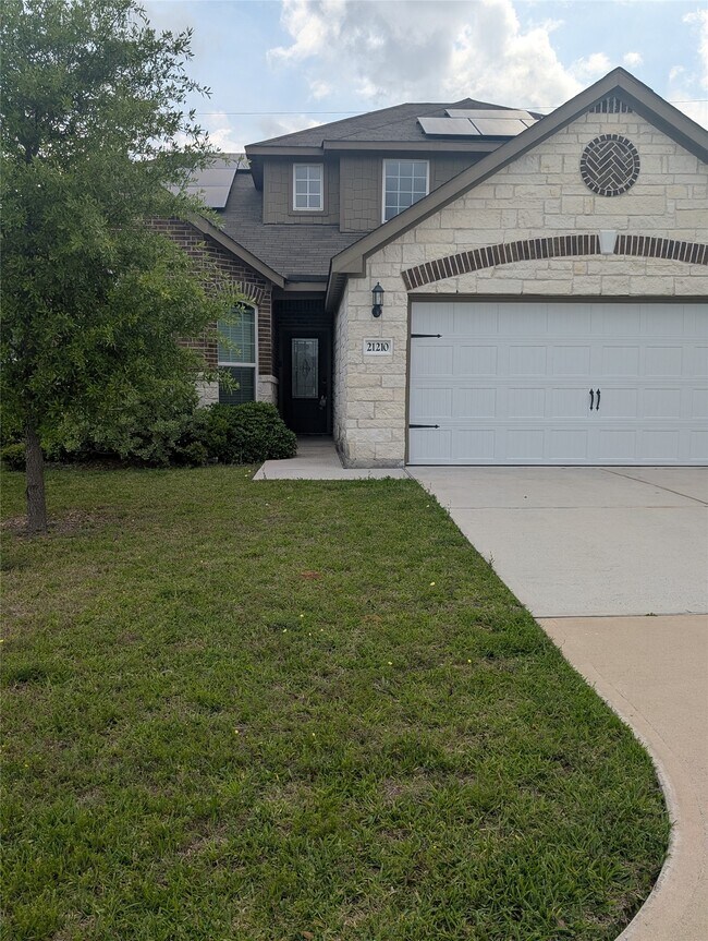 Building Photo - 21210 Echo Manor Dr