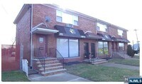 Building Photo - 294 Liberty St