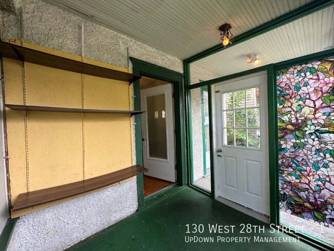 Building Photo - 130 W 28th St