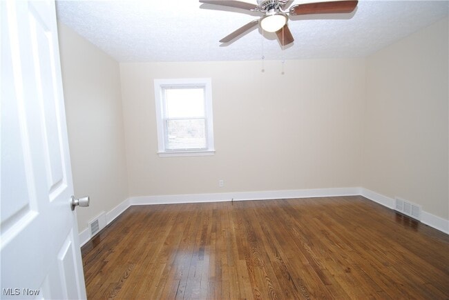 Building Photo - 26650 Detroit Rd