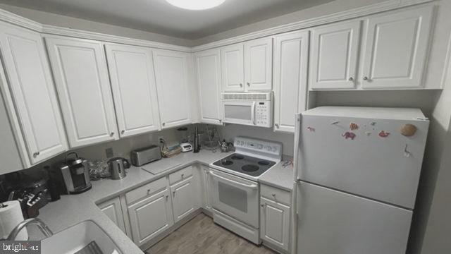 Building Photo - 12190 Abington Hall Pl