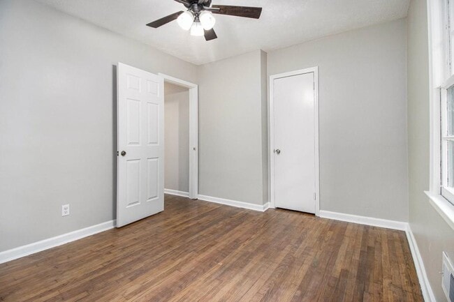 Building Photo - 2550 Graywall St