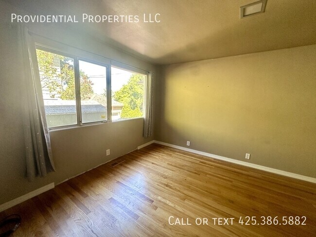 Building Photo - 3114 W Elmore St