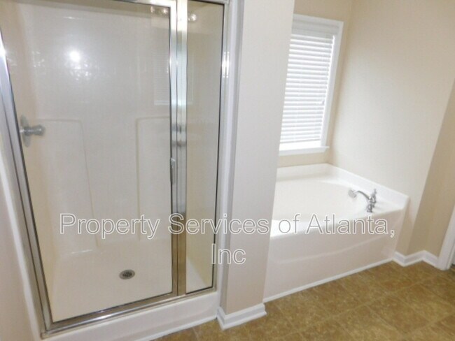 Building Photo - 3543 Aberdeen Way