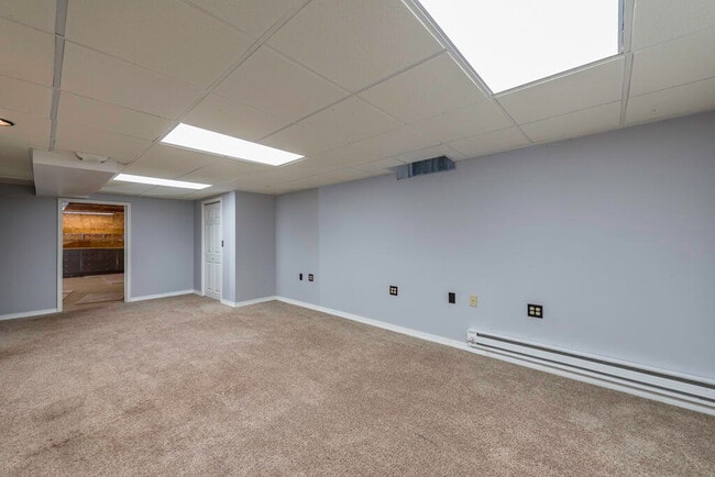 Building Photo - 8929 42 Ct