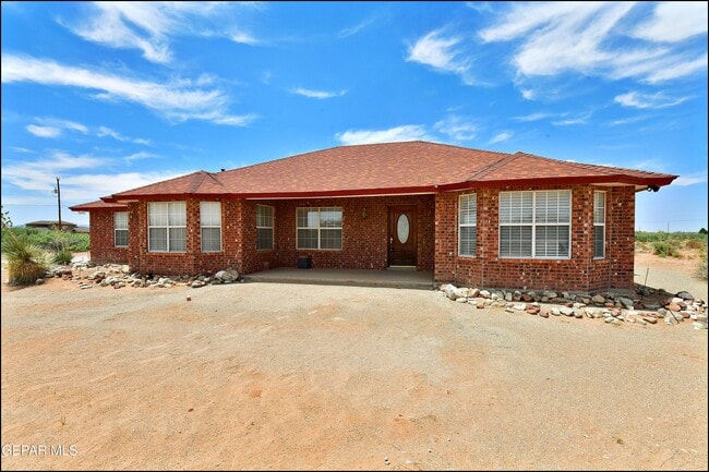 Building Photo - 14101 Koshare Ct