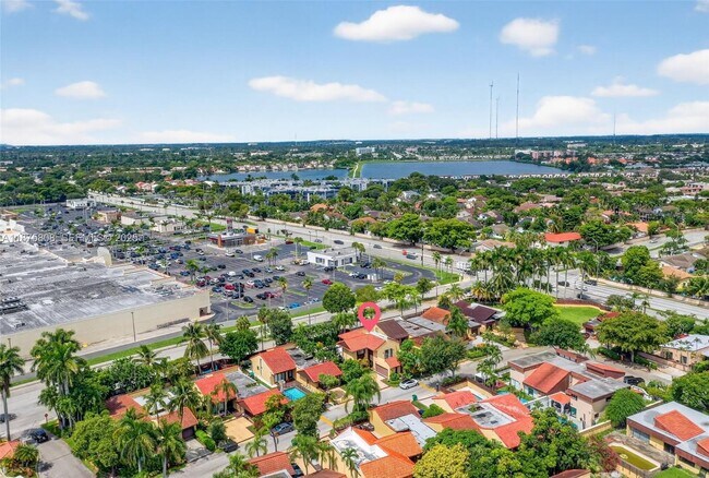 Building Photo - 20424 NE 10th Ct Rd