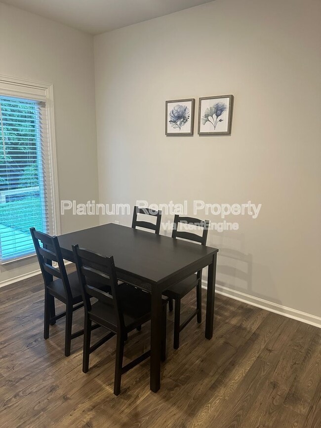 Building Photo - 488 Stoneybrook Dr