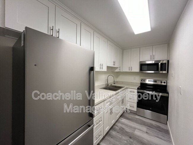 Building Photo - 2875 N Los Felices Rd