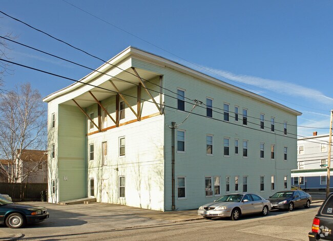 Building Photo - 321-323 Belmont St