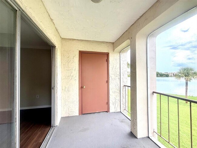 Building Photo - 534 Orange Dr