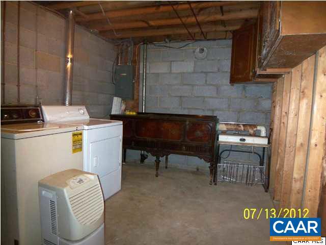 Building Photo - 1725 Yorktown Dr