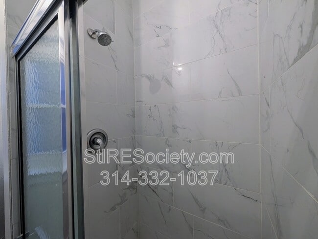 Building Photo - 3922-3924 Botanical Avenue