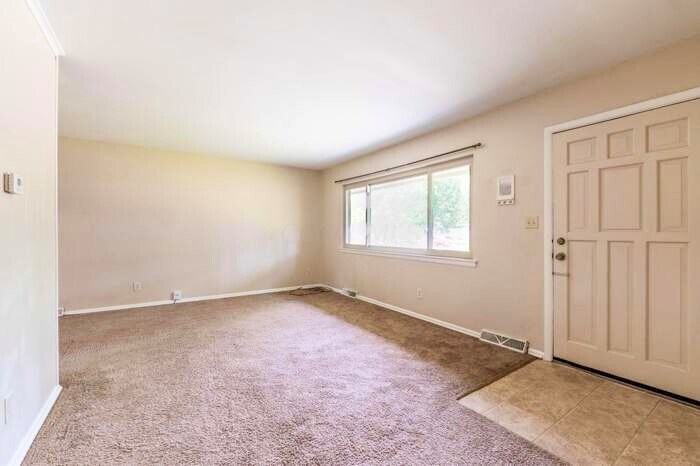 Building Photo - 765 Stinchcomb Dr