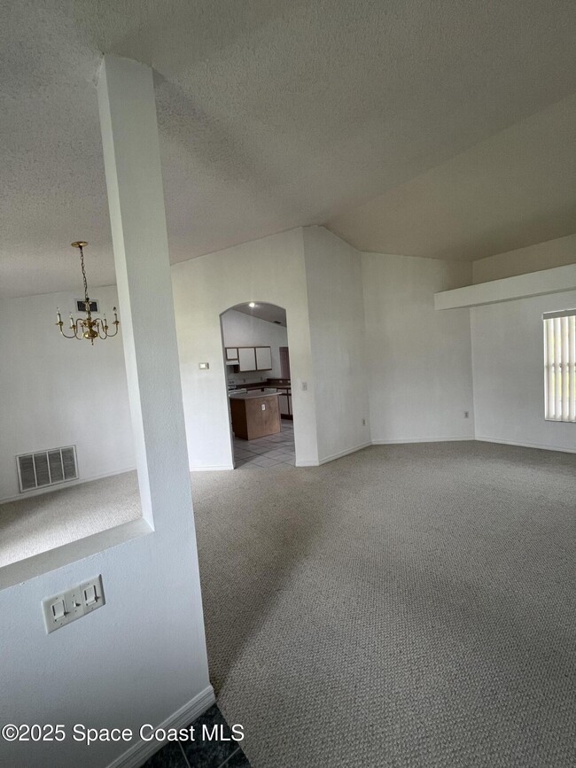 Building Photo - 1213 Old Millpond Rd