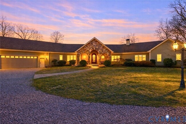 Building Photo - 3535 Meadow Rd