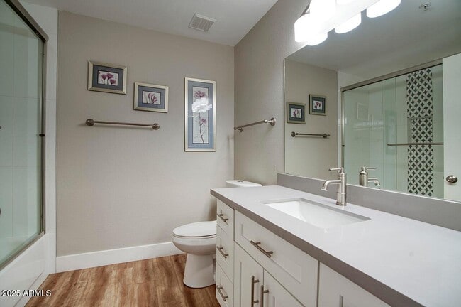 Building Photo - 15252 N 100th St