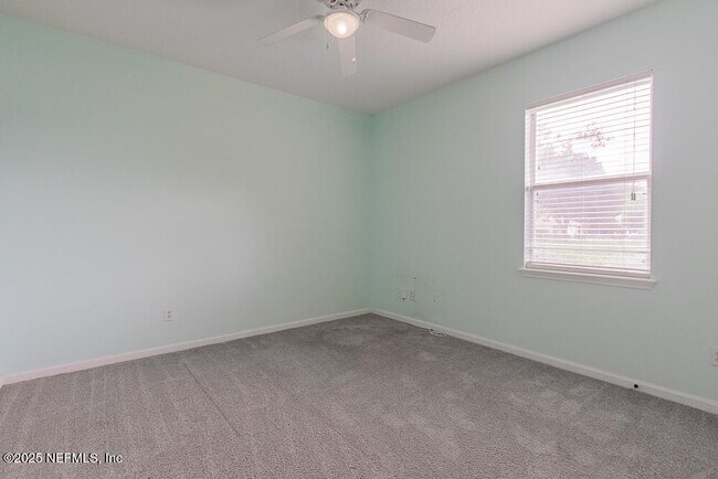 Building Photo - 608 Spruce Creek Rd