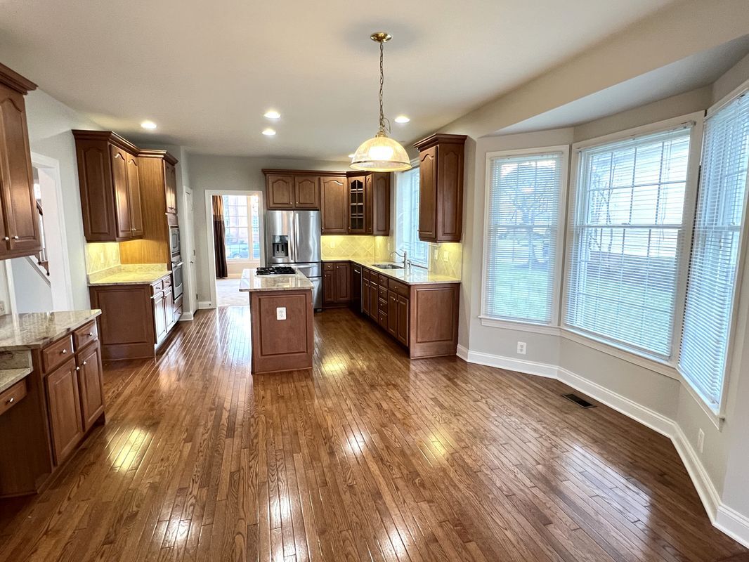 Building Photo - 5920 Interlachen Ct