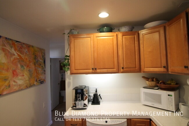 Building Photo - 2369 Oxford-