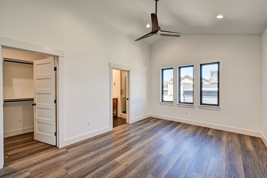 Building Photo - 426 Pinon St