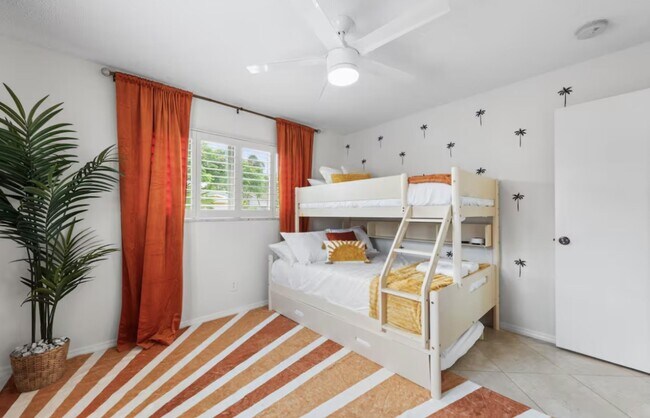 Building Photo - 3351 NW 67th St