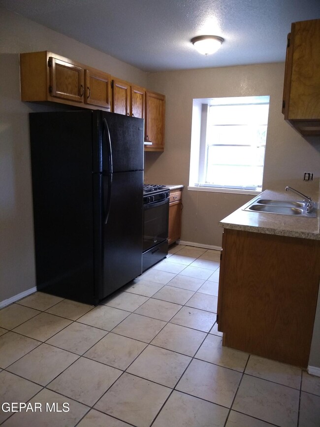 Building Photo - 3119 Voss Dr