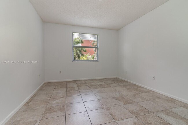 Building Photo - 17125 N Bay Rd