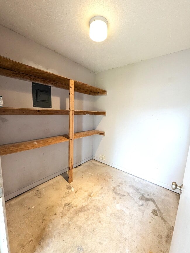 Building Photo - 35 Solar St