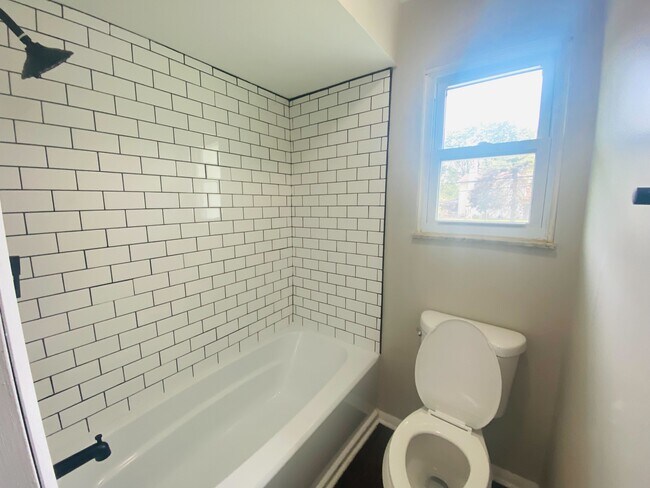 Building Photo - 5254 Karl Rd