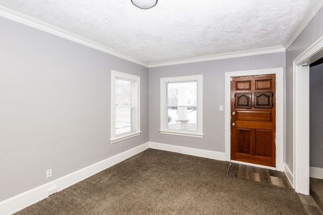 Building Photo - 1561 E 204th St