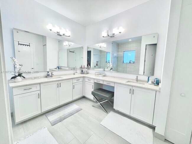 Building Photo - 17267 Windy Pointe Ln