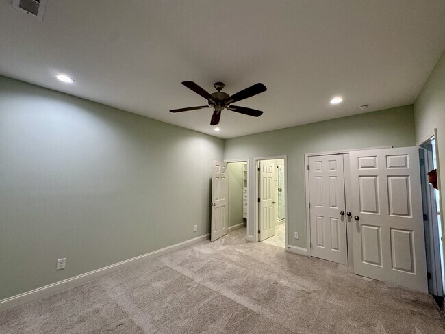 Building Photo - 336 Jacksonian Way