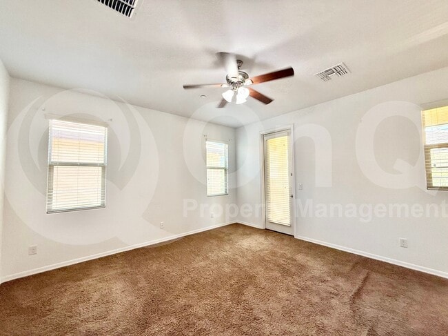 Building Photo - 9218 W Meadow Dr