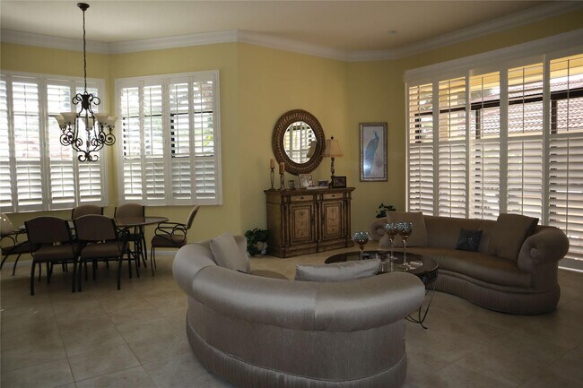 Building Photo - 6810 Fabiano Cir