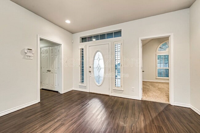 Building Photo - 1231 Shelby Dr