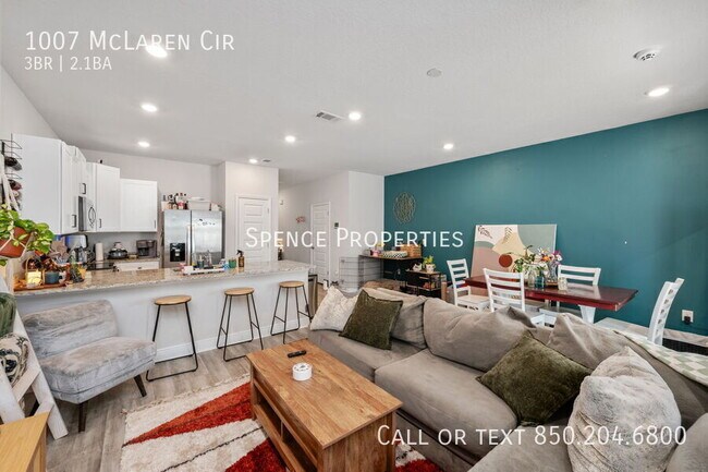 Building Photo - 1007 McLaren Cir