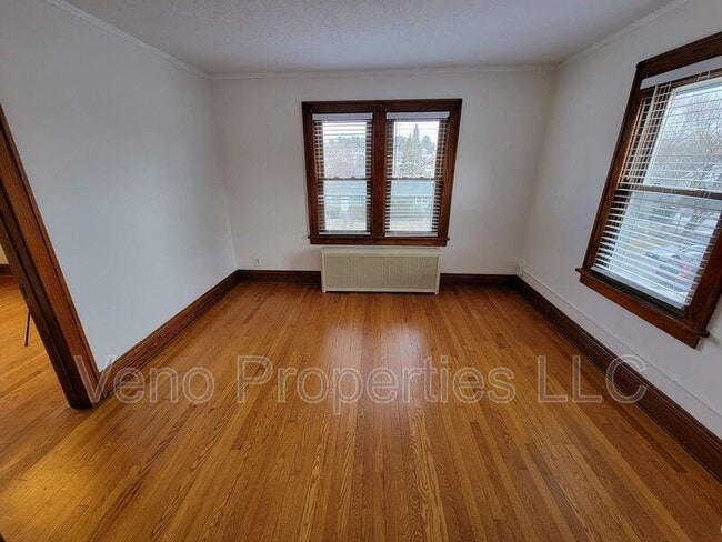 Building Photo - 800 Chestnut St