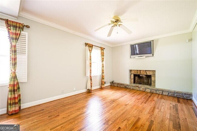 Building Photo - 1784 Halbro Dr