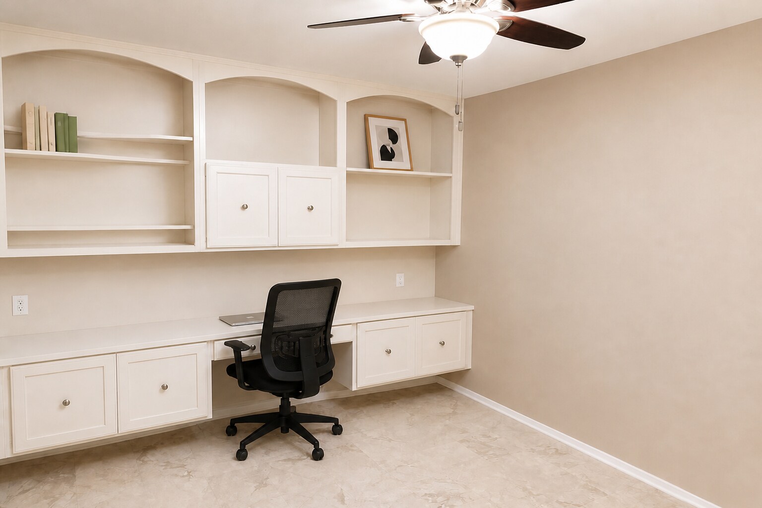 Building Photo - 5870 Green Valley Cir