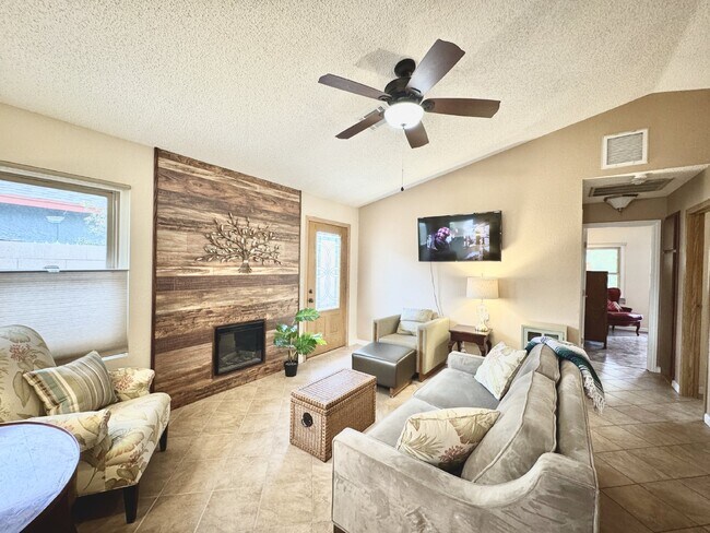 Building Photo - Fully Furnished Henderson Rental Near Cadence | 2 Bed Home w/ Solar + Backyard | Close to Cowabun...