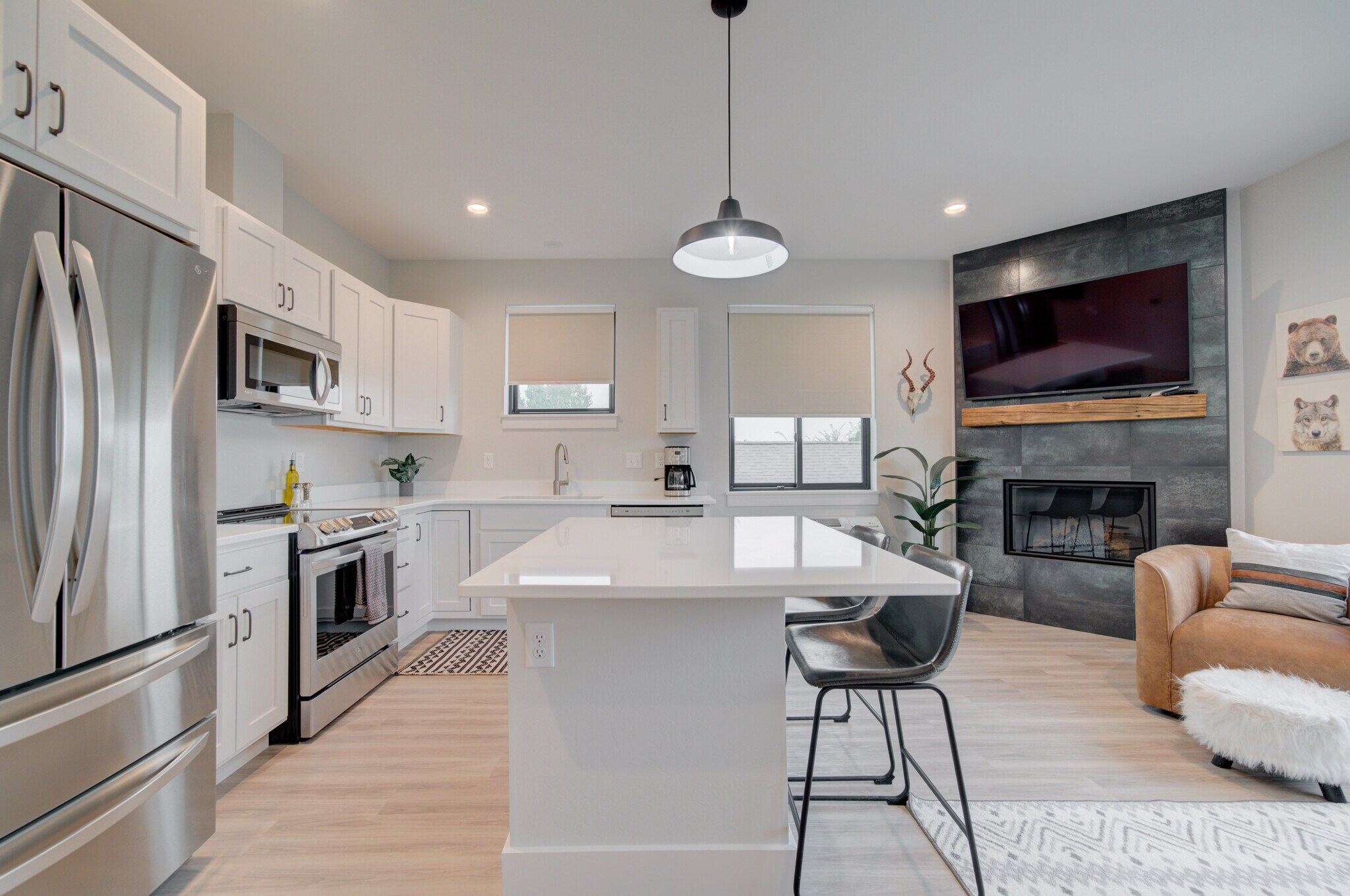 Building Photo - 3766 Equestrian Ln