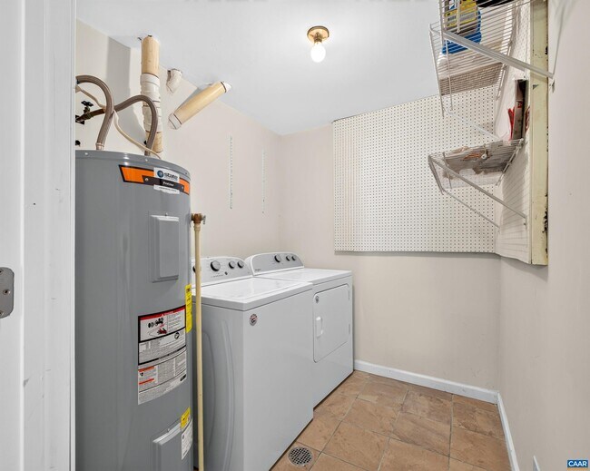 Building Photo - 308 Eastbrook Dr