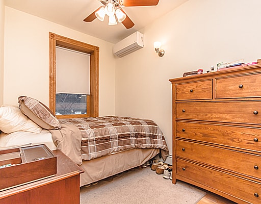 Building Photo - 137 Charles St