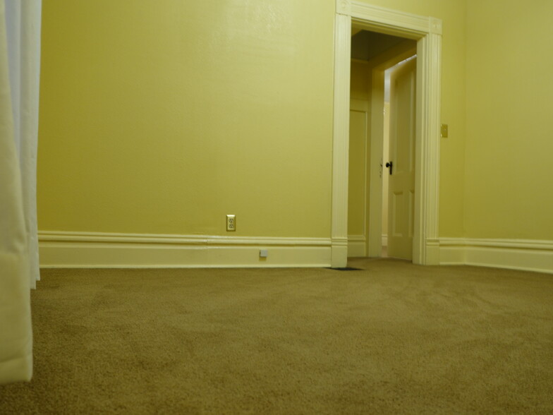back bedroom reverse - 30 NE Stanton St