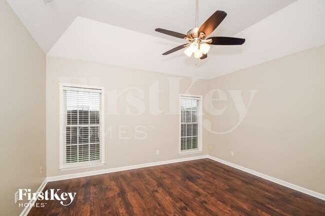 Building Photo - 129 Addison Dr