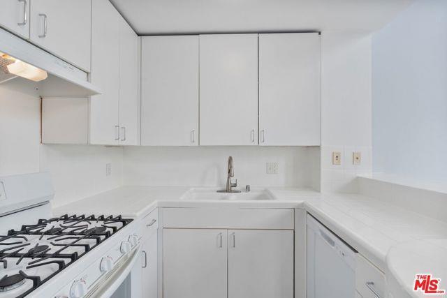 Building Photo - 114 Fleet St