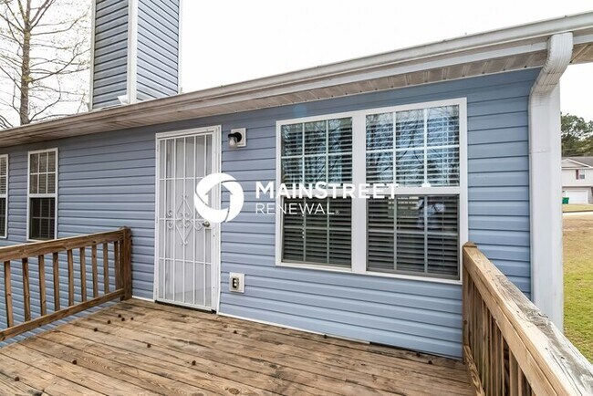 Building Photo - 3 Bedroom Pet-Friendly Home in Palmetto, GA with Main Street Renewal