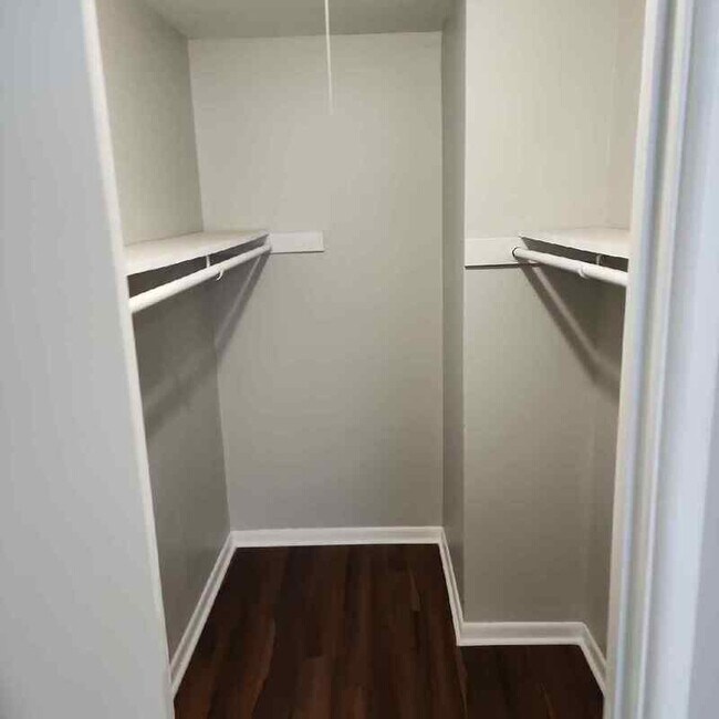 Building Photo - 4902 Saddlebrook Ln