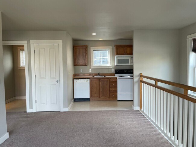 Building Photo - Your Cozy Corner in Fairview Village! ****ONE MONTH FREE IF MOVED IN BY 7/7***